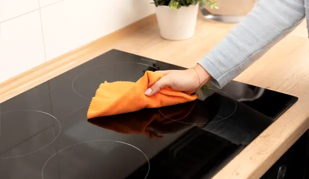 Clean induction hob when not detecting pan